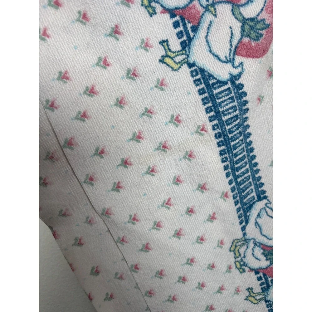 Vintage Goose Tablecloth Cottagecore Grandmacore Floral 64X50 White